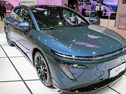 2025/11/13(2676号)主なヘッドライン｜中国EV市場、自動運転でも業界