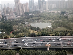 上海登録の自動車保有台数は14年に20万台増加して300万台を超えた