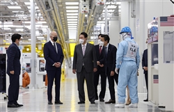 米韓首脳はサムスン平沢工場を訪問（5月20日） 写真：韓国大統領室