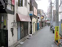 昼の新宿ゴールデン街