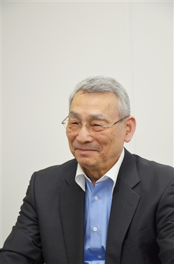 赤尾保志氏