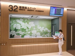 ユニット化した3階循環器ユニットの受付