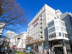 大規模改装を実施する「松坂屋名古屋店 南館」