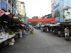 ベトナム　ホーチミンの「ベンタイン市場」。ちなみにベトナム語で市場は「チョ」