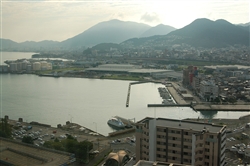 高層ビルから見下ろす門司港