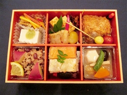 加賀屋総料理長監修による和軽食セット