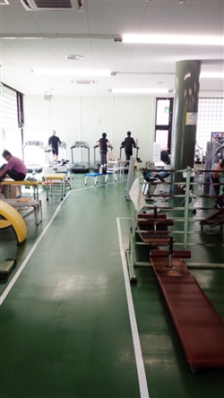 市民スポーツセンターのスポーツジムでも有名フィットネスクラブに劣らない設備を備えている
