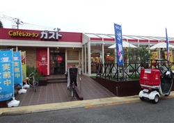 ガストは新型店を出店して若いファミリーを取り込む（写真は既存のガスト三鷹店）