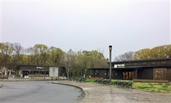 大阪城公園内には様々な店舗がオープン
