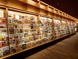 「奈良 蔦屋書店」にある雑誌の商品ラック