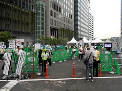 自衛隊が運営する東京のワクチン大規模接種会場