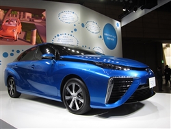 世界初の量産型FCV「MIRAI」