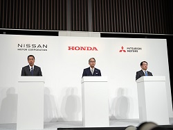 日産・ホンダの経営統合は破談に（写真は24年12月のMOU発表時に撮影）
