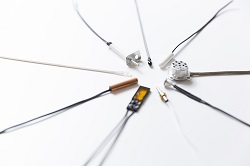 芝浦電子のサーミスター（写真提供：芝浦電子）