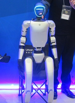 中国では人型ロボットの取り組みが活発化（写真はUnitree Roboticsの人型ロボット）