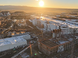 CRの新設を進めるが、供給制約は当面続く（写真はマイクロンのアイダホ新工場建設現場）