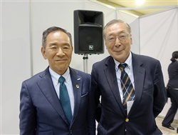 JPCAショウで講演したラピダスの小池社長（左）／JPCAの山本副会長（右）