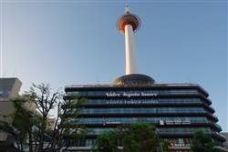 伝統の街に調和する京都タワー