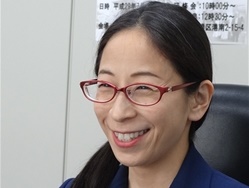 取締役社長　菅波希衣子氏