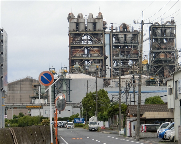 君はニッポン１００年企業の底力を見たか！！ 最先端ＩｏＴ時代を闘い、しかも長寿のサプライズ  /産業タイムズ社/泉谷渉（単行本） 泉谷渉の27冊目の著書『君はニッポン100年企業の底力を見たか