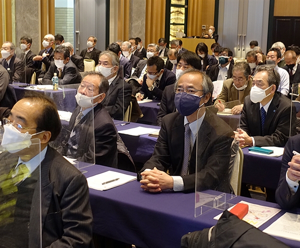IT革命がサミットの議題になった2000年の半導体は2000億ドル | 電子